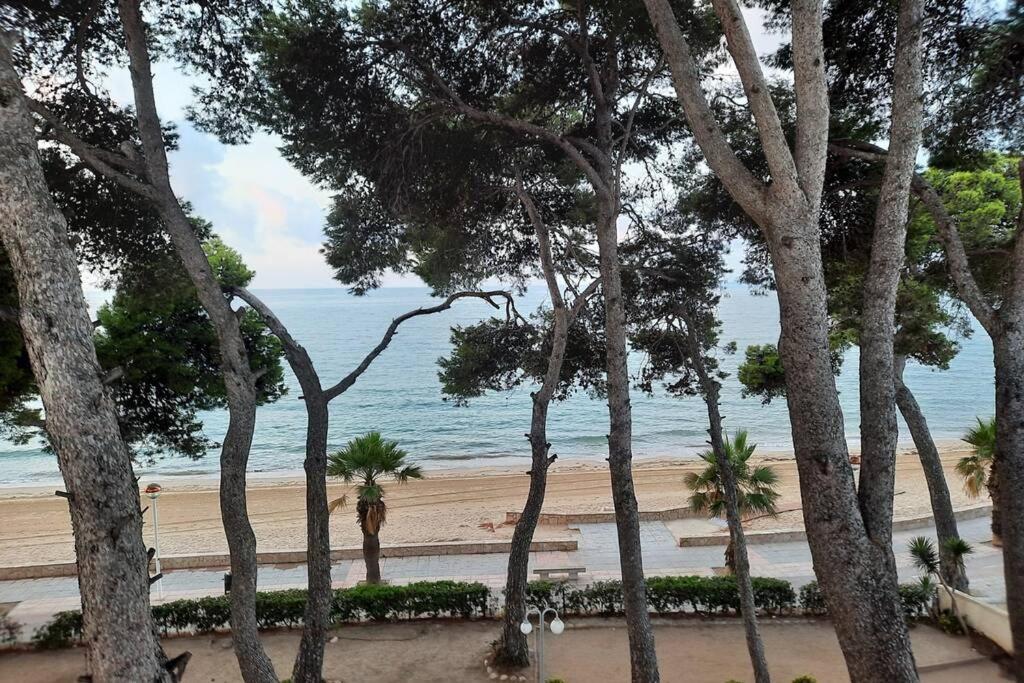 Apartamento Con Piscina, En Primera Linia De Mar. Cambrils Exterior photo